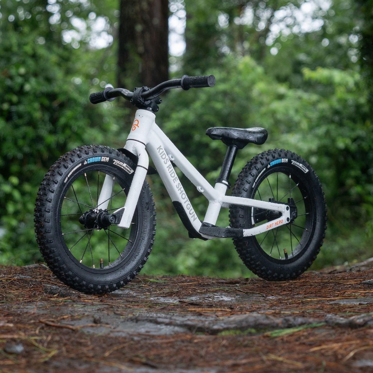 DIRT HERO OFF-ROAD BALANCE BIKE Bundle