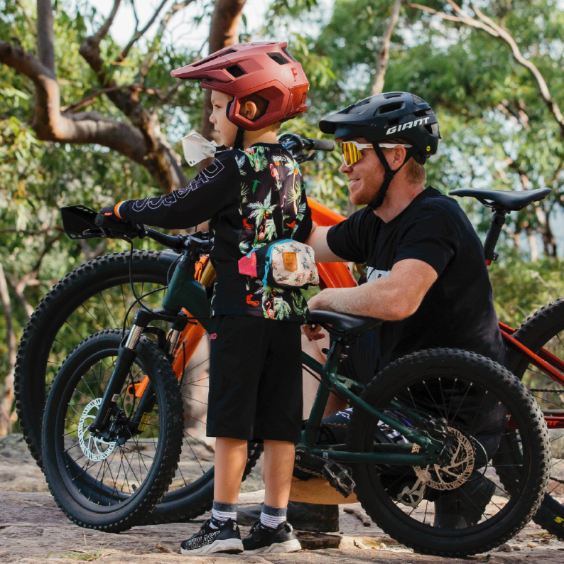 CHILD HIP PACK