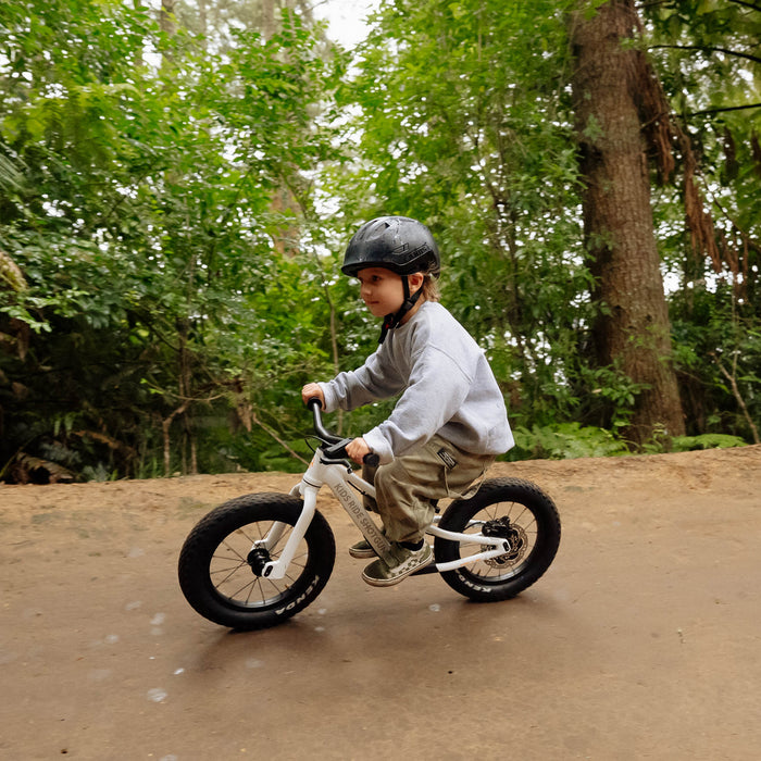 DIRT HERO OFF-ROAD BALANCE BIKE – Kids Ride Shotgun NZ